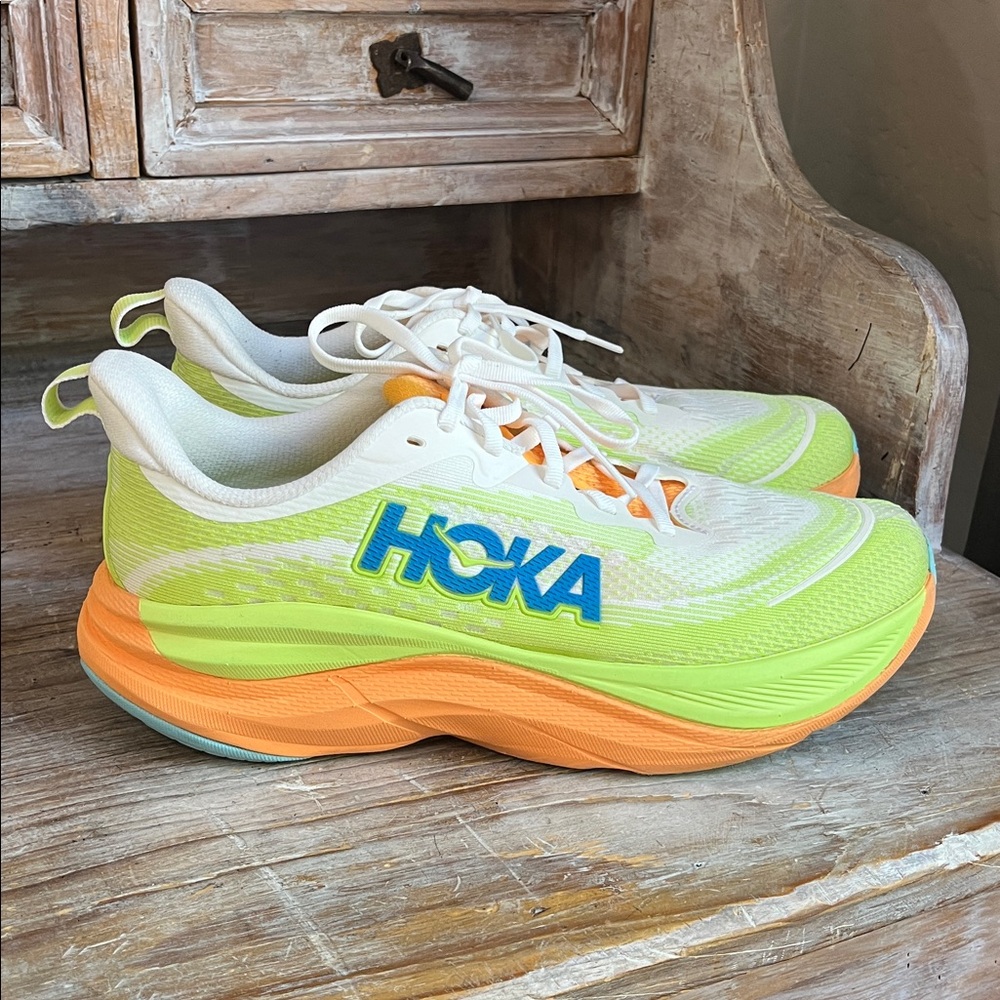 🤍 Hoka Skyflow Sneakers Size Mens 8 White Green Orange Women 9.5